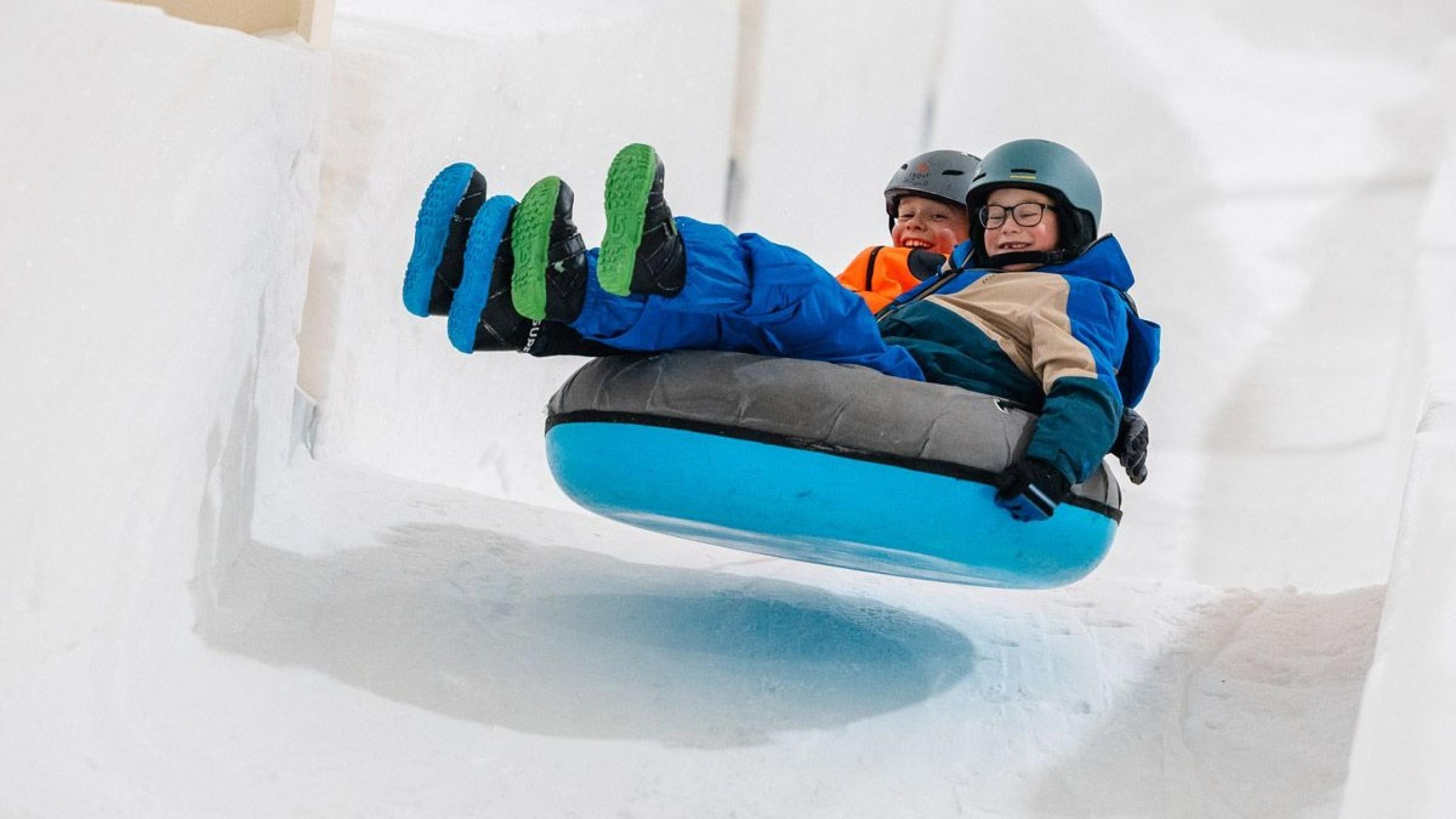 Tuben bij SnowWorld
